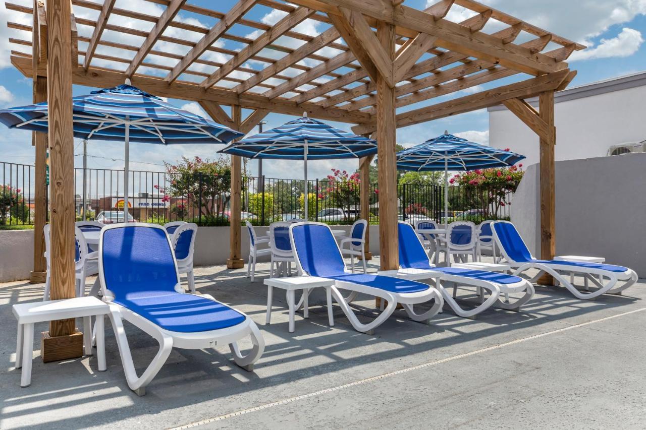 Quality Inn & Suites Spring Lake - Fayetteville Near Fort Bragg Exterior photo